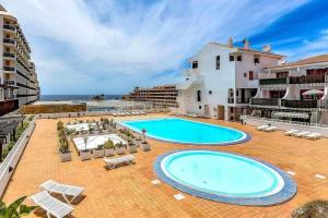 Ocean view apartments in Park Royal I