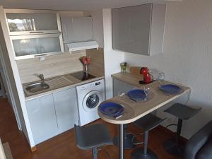 Bandol - " LES CIGALES BANDOLAISES " - Piscine - Terrasse vue mer - Parking privé - Climatisation - Proximité calanques - Calme