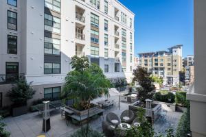 Redwood City 1br w wd gym ac nr Caltrain SFO-1222