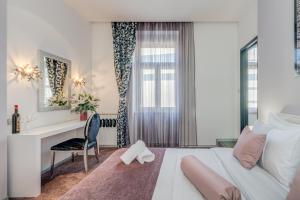 Starlight Luxury Rooms 