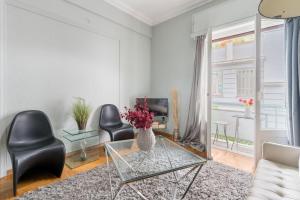 2BDR OlympianZeus Apt with Netflix