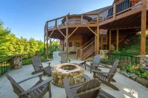 Hidden Vista Lodge hot tub game room views! - Old Fort