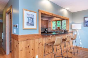 Hudsons Peak on Leisure Mountain