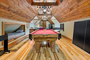 Lakefront Retreat Luxury Home with Private Dock