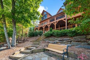 Lakefront Retreat Luxury Home with Private Dock