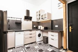 Appartements 1mn Monaco - Hypercentre - Appartement renove - BQ : Appartement 1 Chambre