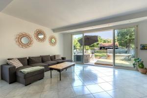 La Villa Romaine, Jacuzzi 15 min du Zoo de Beauval