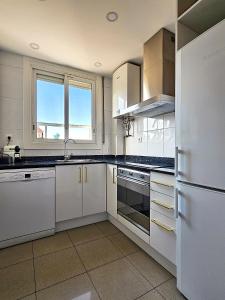 Three-Bedroom Apartment room in Classbedroom Fira Business Apartment