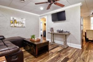 Comfortable Cottage on the Blue Mile - Close to GSU!