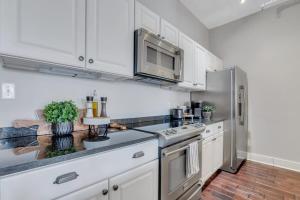 Broughton Street Bungalow - Steps to Everything