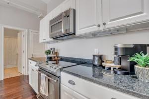 Broughton Street Bungalow - Steps to Everything