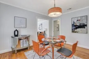 Mid-Century Bungalow - Blue Mile & Close to GSU - Claxton