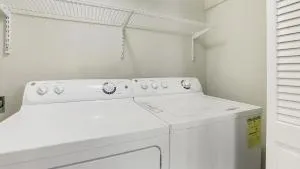 Penthouse Loft- Balcony Over Downtown Statesboro - Claxton