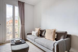 Blueground Sagrada Familia roof BCN-84