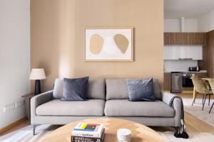 Renovated El Born 2br nr Port Vell BCN-59