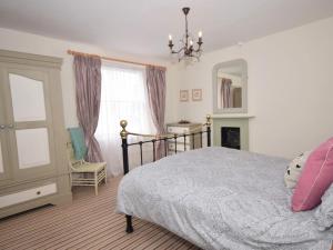 2 bed property in Appledore DOLPH