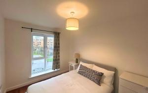 Taplow Stunning Four Bedroom Townhouse