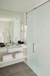 Hotels Le Domaine des Vanneaux Golf et Spa Mgallery : Chambre Exécutive avec 1 Lit King ou 2 Lits Simples et 2 Terrasses - Vue sur Forêt