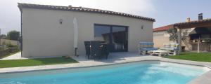 Villas Villa de 3 chambres avec piscine privee jardin clos et wifi a Pia : photos des chambres