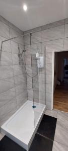 Nice 3 Bedroom Apartment - Ealing