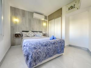 Apartment Las Palmeras by Interhome