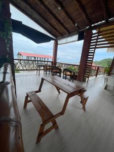 Habitación grupal #6 cerca de la playa, Montañita- wanderlust