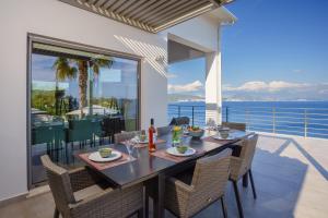 Villa Lefkas - Luxury villa Sivota with direct sea access