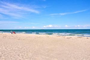 Atrium Oceanview Condo - Sleeps 4 Guests 105