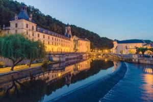 1 route de Bourdeilles, F-24310 Brantôme, France.