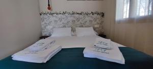 Capistrano Village Leos Smile House, by VG