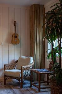 Waterfront Jungalow w Dock & Hot Tub!