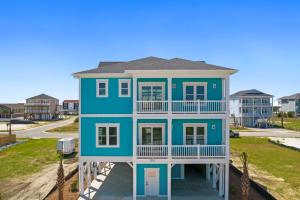 Livin` the Dream Brunswick Vacation Rentals Private heated pool