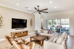 Port St Lucie Home with Lanai about 4 Mi to Downtown