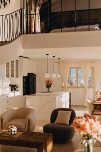 Villa Cypress Estate