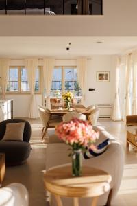 Villa Cypress Estate