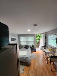 Cozy studio in a lovely area