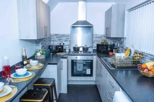 Dudley 3Bedroom Home-Perfect for Long & Short Stay - 提普顿