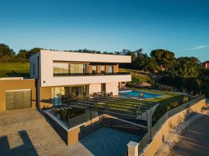 Beautiful Villa Angelina with Private Pool and Sauna 