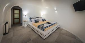 Elite Luxury Suites Santorini Greece