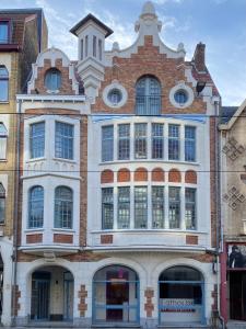 Super zonnige en ruime penthouse 50m van zeedijk