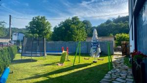 БЯЛАТА КЪЩА