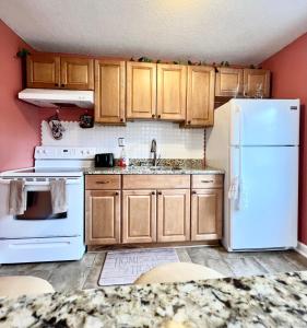 A Cozy Spot on Montague