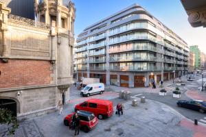 NUEVO LUJO CENTRO DE BILBAO + WIFI . PARKING