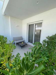 BiancaMora by Vivimy