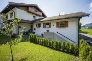 Gästehaus Schwaiger - Lendgasse - 3hvězdičkové hotely ve městě Kössen