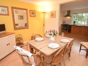 2 Bed in Sherborne 53673