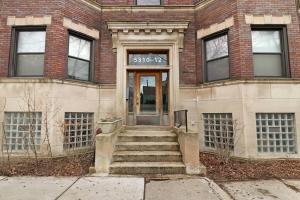 Modern & Spacious 3BR Apt with In-Unit Laundry - Bstone 2