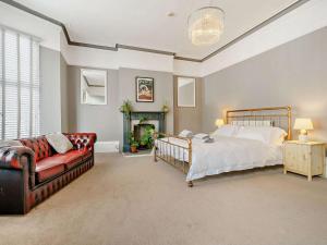 6 Bed in Saltburn-By-The-Sea 87398