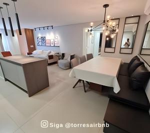 Apto 02 quartos | Ar | 500mts do mar | Aceita Pet