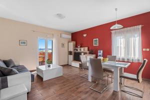 Holiday home Sofia with private pool and stunning view of the sea